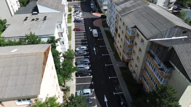 Primăria Suceava a finalizat modernizarea străzii Prieteniei și a amenajat o parcare cu 36 de locuri