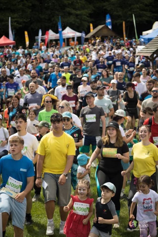 Peste 2.300 de alergători și sute de donatori participă la Brașov Heroes 2026, evenimentul continuă până pe 30 iunie