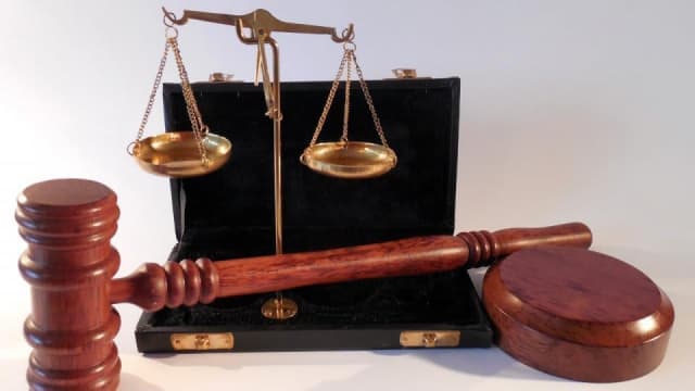 Tribunalul Ilfov a suspendat deciziile PNL privind nominalizarea lui Adrian Veştea ca premier