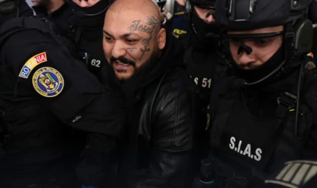 Dani Mocanu și Neveu, audiați la Ploiești într-un dosar privind animale sălbatice