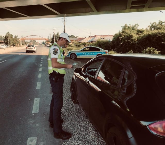 Polițiștii rutieri din Prahova fac controale în weekend în cadrul campaniei ROADPOL MARATHON