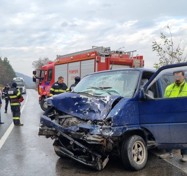 Accident pe DN 68A între Coșava și Margina: pasager rănit în coliziune
