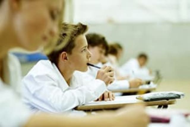 Evaluarea Națională 2026 începe pe 22 iunie cu probele scrise la limba română și matematică