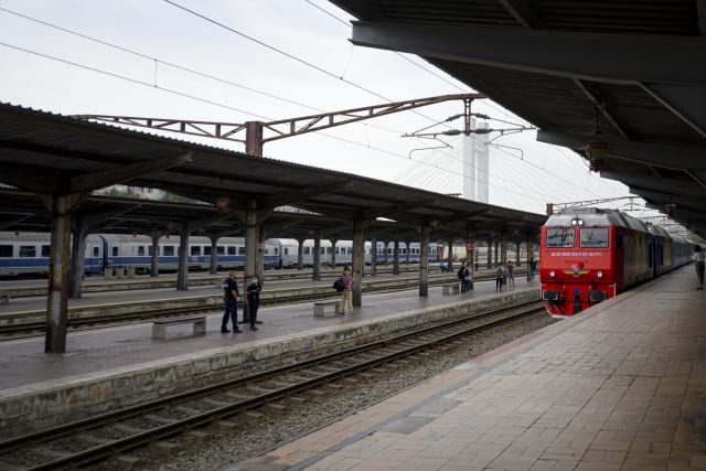 CFR a suspendat temporar trenurile pe ruta Iacobeni – Coșna din cauza furtunii