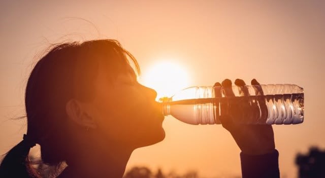 Medici recomandă măsuri pentru a face față valului de caniculă cu temperaturi aproape de 40°C