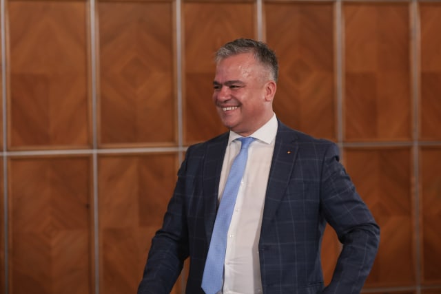 Ce nu apare în declarația de avere a lui Adrian Veștea: asociere cu un fost lider PNL din Brașov
