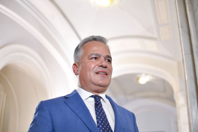 LIVE TEXT: Vot decisiv pentru Guvernul Veștea, negocieri în desfășurare