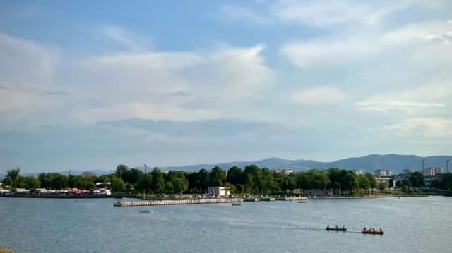 ISU Bacău a lansat campania „APA NU IARTĂ!” pentru prevenirea înecului în sezonul estival