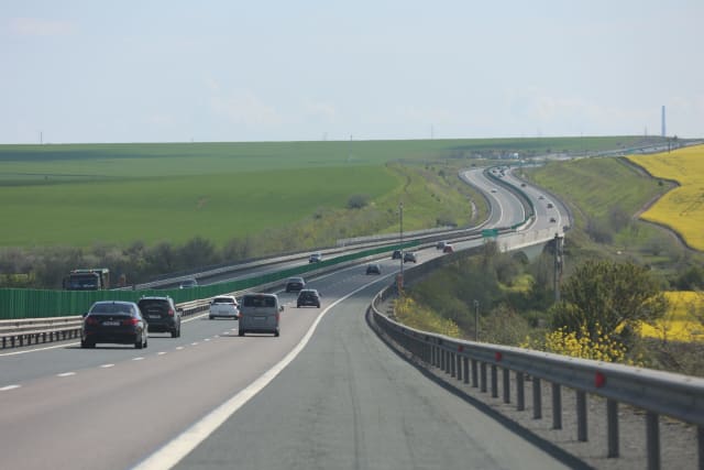 Se renunță la limita de 130 km/h pe autostrăzi în Europa în 2026