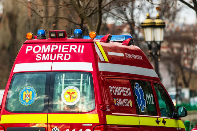 Un copil de 12 ani s-a stins din viață în Vultureni după ce o cruce s-a prăbușit peste el