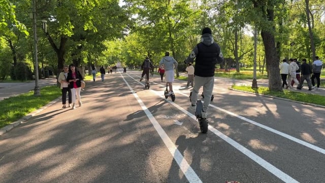 Val de accidente pe fondul teribilismului: pacienți la UPU după căzături cu trotineta electrică