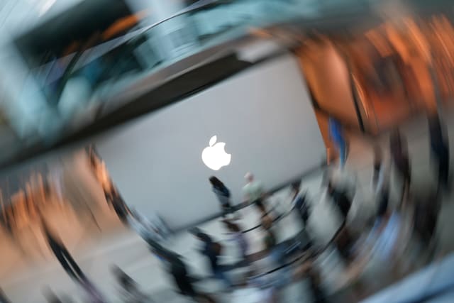 Apple solicită autorizație SUA pentru a cumpăra cipuri de la compania chineză CXMT pe lista neagră a Pentagonului