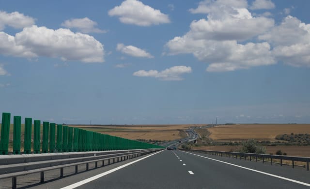 Centrul Infotrafic impune restricții pe șoselele din 18 județe din cauza caniculei