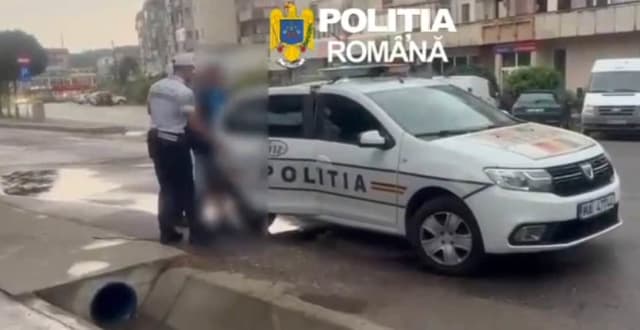 Șofer de camion, arestat la Cluj după ce a condus beat și a lovit mașini în parcarea unui restaurant din Negreni