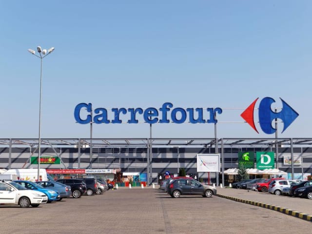 Frații Pavăl iau o finanțare record de la Banca Transilvania pentru achiziția Carrefour