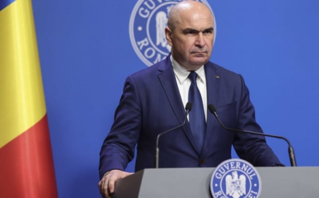 Bolojan a anunțat când se vor ieftini carburanții în România
