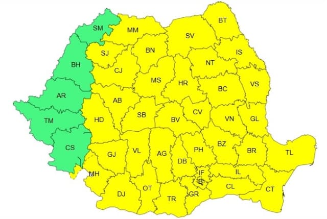 Cod galben de furtuni în Brașov și alte regiuni din țară. ANM a anunțat ploi torențiale, vijelii și grindină