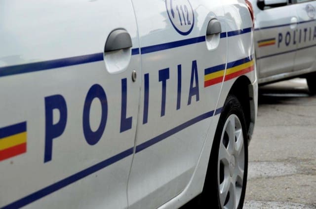 Un bărbat reținut după ce a violat o femeie și a amenințat-o cu cuțitul