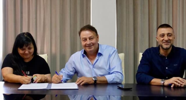 Florin Mitroi a semnat contractul pentru modernizarea DJ 393 între Techirghiol și Arsa