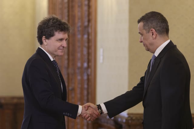 Sorin Grindeanu a negat colaborare cu Nicușor Dan și îl laudă pentru echilibru în criza politică