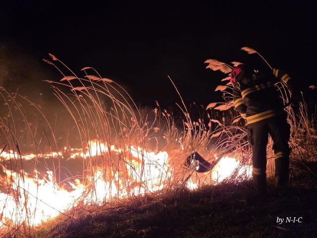 Valul de caniculă provoacă incendii masive în Europa, inclusiv în România