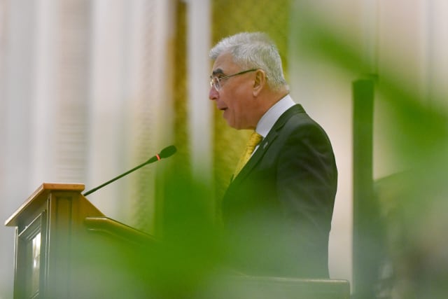 Petrișor Peiu vorbind pe Facebook despre influența politică