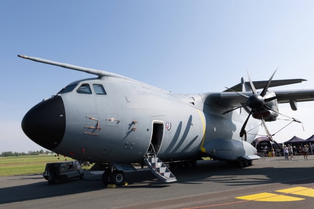 NATO a lansat o flotă strategică de avioane A400M și adaugă o aeronavă MRTT