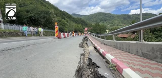 Lucrările de consolidare pe DN10 în zona Siriu încep pe 13 iulie 2026