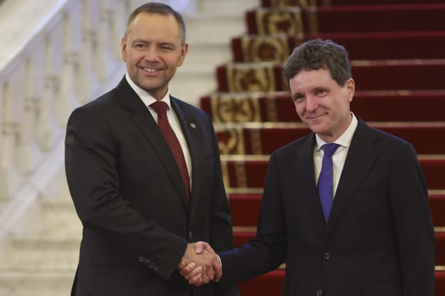 NATO extinde sistemul de conducte de combustibil, România, beneficiară, Nicușor Dan a evitat răspunsul
