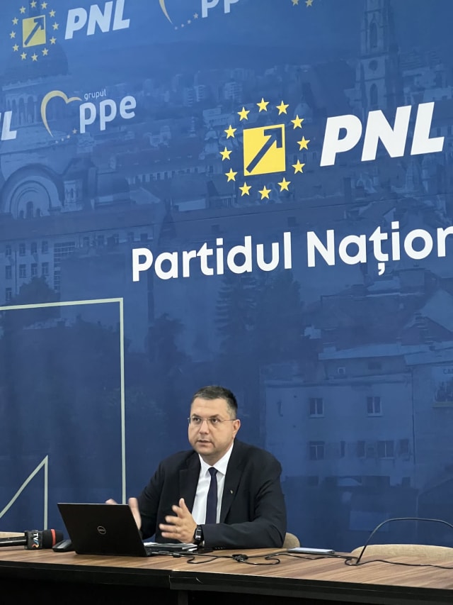 Deputatul Radu Moisin a anunțat tensiuni în Parlament privind formarea guvernului cu puteri depline