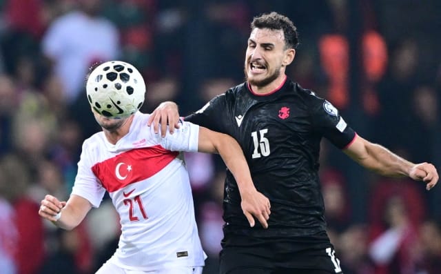 Fotbalul umple stadioanele, dar nu și conturile: paradoxul economic al Cupei Mondiale