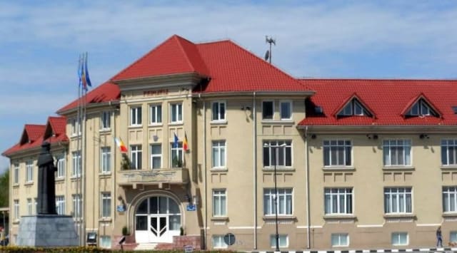 Sala de ședințe a primăriei Giurgiu, convocare publică