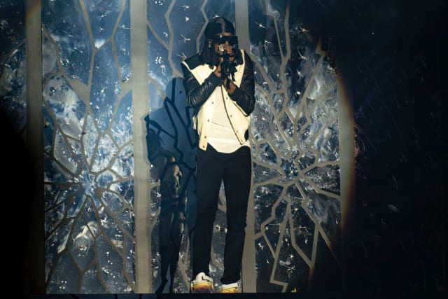 Playboi Carti a cântat în zorii zilei la Costinești și a salutat fanii după concert