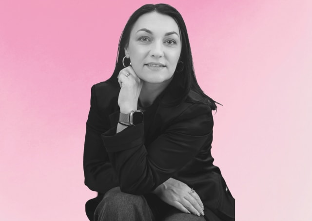 Alina Donici, fondatoarea Artesana, discutând despre business