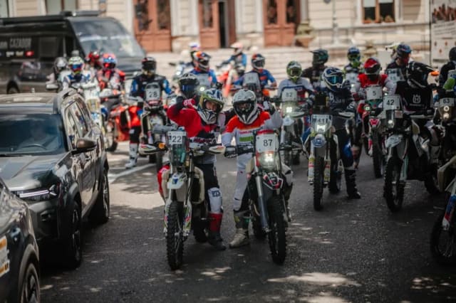 Râmnicu Sărat a deschis RoRallyMarathon 2026, competiție internațională de rally-raid