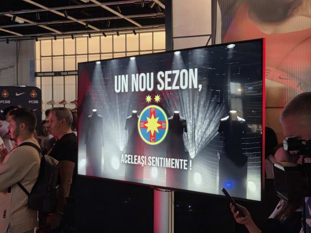 FCSB a prezentat noul tricou pentru sezonul 2026-2027 în eveniment cu sute de fani la București