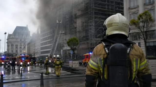 Un tânăr din Bacău, grav rănit în incendiul din Bruxelles; un român s-a stins din viață, altul e internat cu arsuri severe