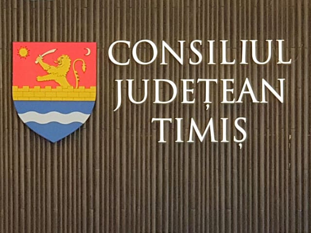 Bugetul Timiș la jumătatea anului 2026: funcționare stabilă, investiții în stagnare