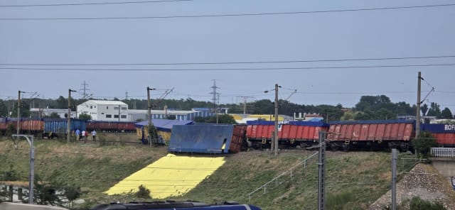 Un accident feroviar în Constanța: un vagon s-a răsturnat și patru au deraiat, fără victime