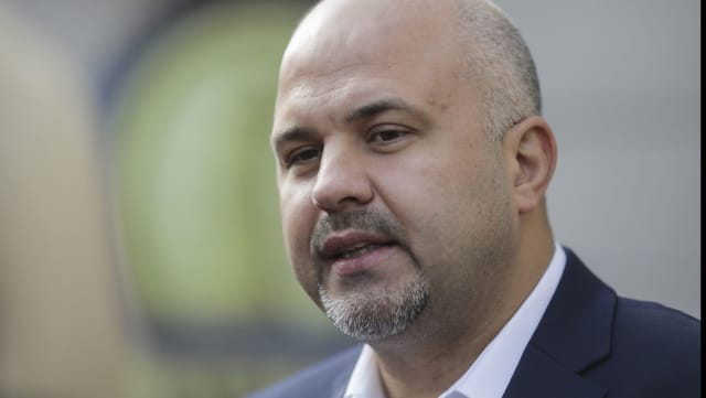 Emanuel Ungureanu (USR) propune reglementarea locuințelor comunitare în România