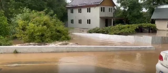 RO-Alert în Neamț: vijelii și grindină au provocat inundații și întreruperi de energie