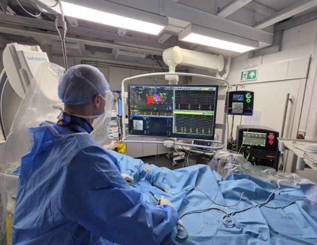 Spitalul Clinic de Recuperare Cluj realizează prima procedură de ablație cu sistem avansat pentru aritmii
