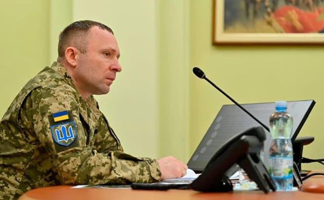 Generalul Mihailo Drapatîi în uniformă militară, imagine oficială