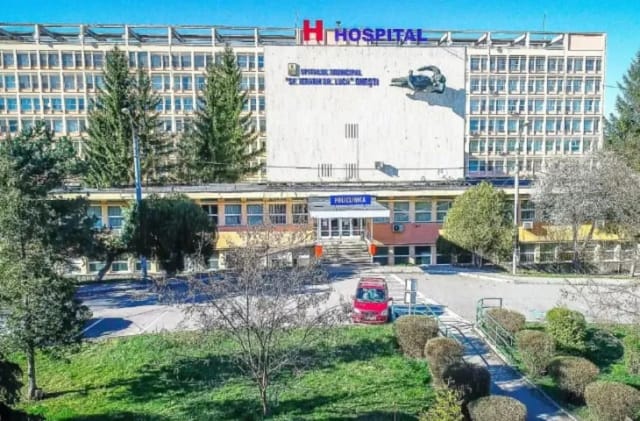 Pacienta de 71 de ani mulțumește medicilor din Onești: „M-ați făcut să mă simt ca o regină”