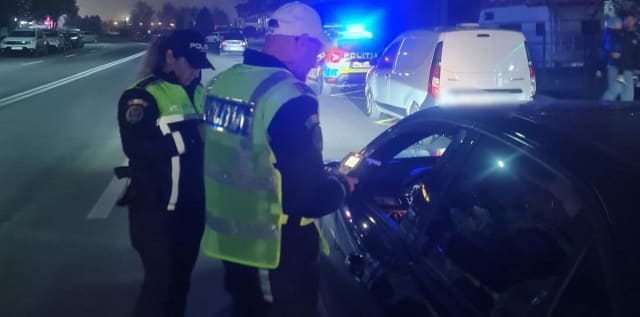 Polițiștii din Mangalia, Vama Veche și Medgidia au desfășurat razii de amploare pe litoral și în zonele adiacente