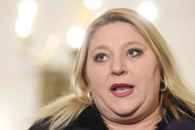 Diana Șoșoacă a fost dusă la spital după un accident rutier pe bulevardul Iuliu Maniu