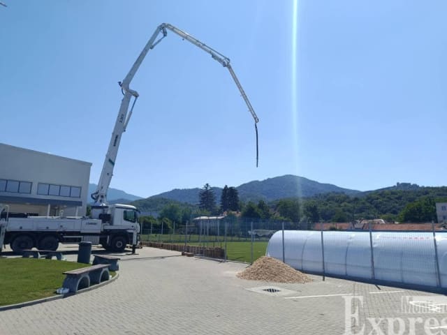 Lucrările la stadionul Metrom din Brașov au început pentru omologare FRF în Liga 3