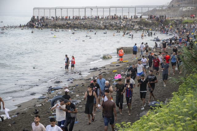 Serviciile de informații din Spania au semnalat în avans riscul crizei migranților din Ceuta