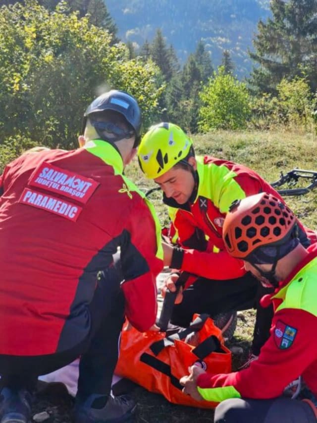 1 august: Ziua Națională Salvamont România, peste un secol de misiuni montane
