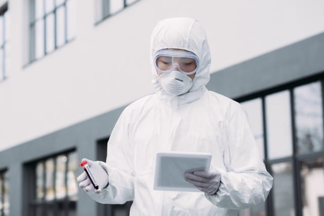 COVID-19 revine în China cu noua variantă Nimbus: simptome și evoluție